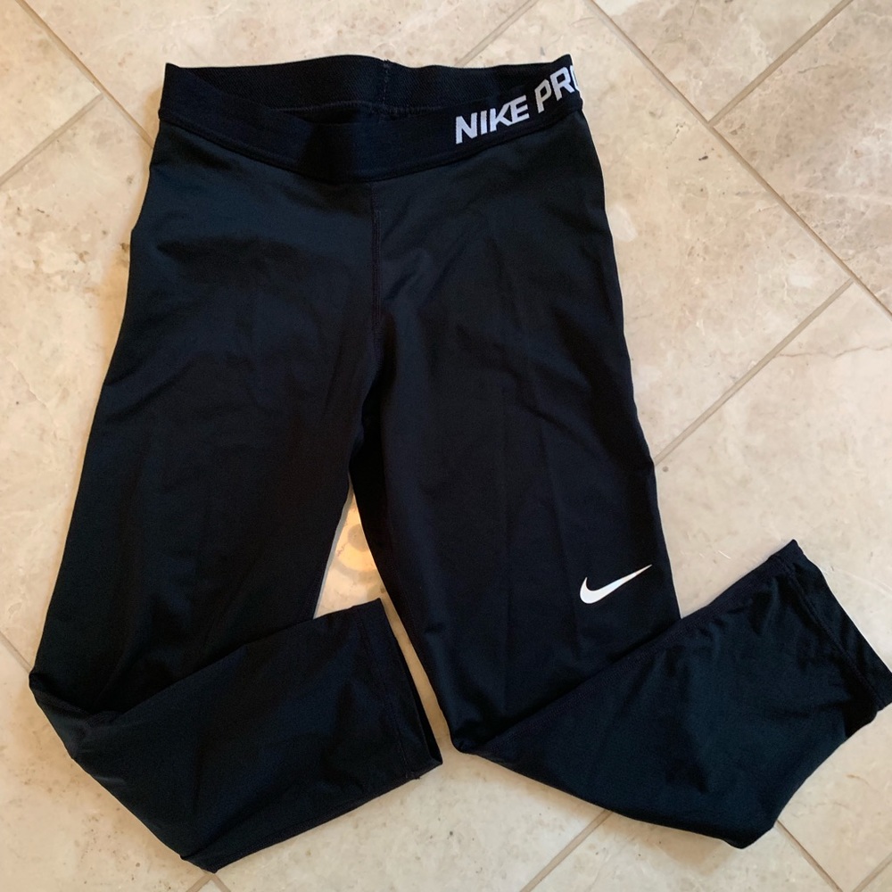 Nike pro leggings worn once. In perfect condition.